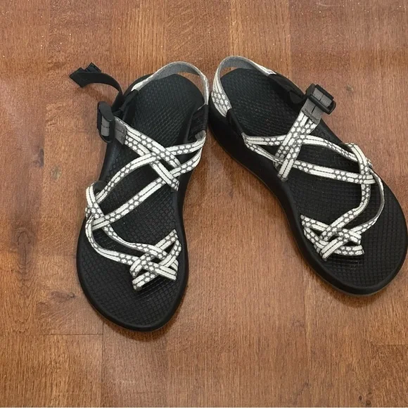 Chacos Grey and White Women's Sandals Size 7 - Picture 1 of 13